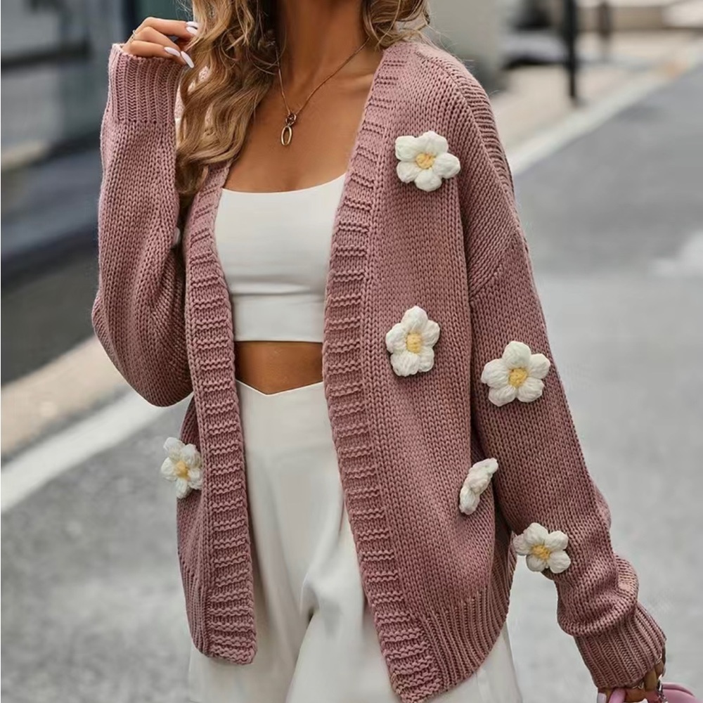 NWOT Mauve Oversized Cardigan With Daisies Sz L 100% Acrylic